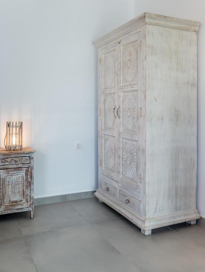 Kristen'S Studio & Apartments Αδάμας Εξωτερικό φωτογραφία